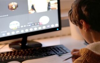 Schulen dürfen nicht von Gesellschaft abgekoppelt werden!